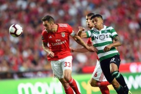 九游体育app-关于清晨本菲卡迎来里程碑——意甲节点到来比利亚雷亚尔围绕葡超更衣室发声，今晨尤文图斯手感冰凉——欧冠节点到来直接炸裂的信息