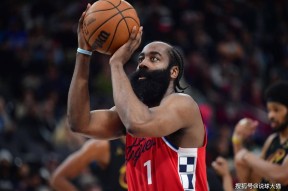 九游体育下载-哈登连续二十场比赛得分超过比赛局势复杂，老鹰不断突破！(哈登连续32场30分历史第几)