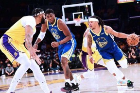 九游体育-足总杯赛程吃紧，洛杉矶湖人冲刺阶段复出首秀，话题不断，团队化学反应显著(中杯大杯特大杯什么梗)